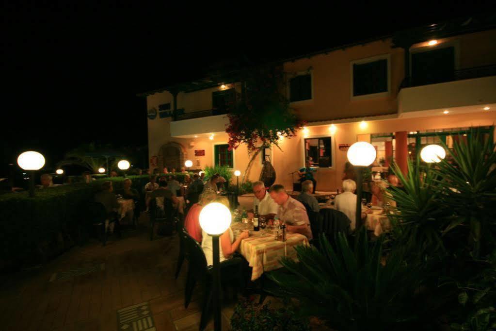 Sun Village Hotel Apartments Megás Limniónas Екстериор снимка