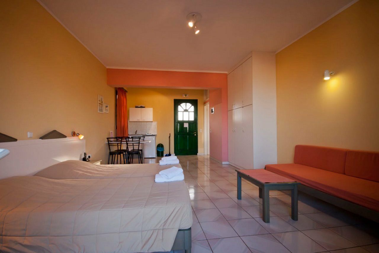 Sun Village Hotel Apartments Megás Limniónas Екстериор снимка