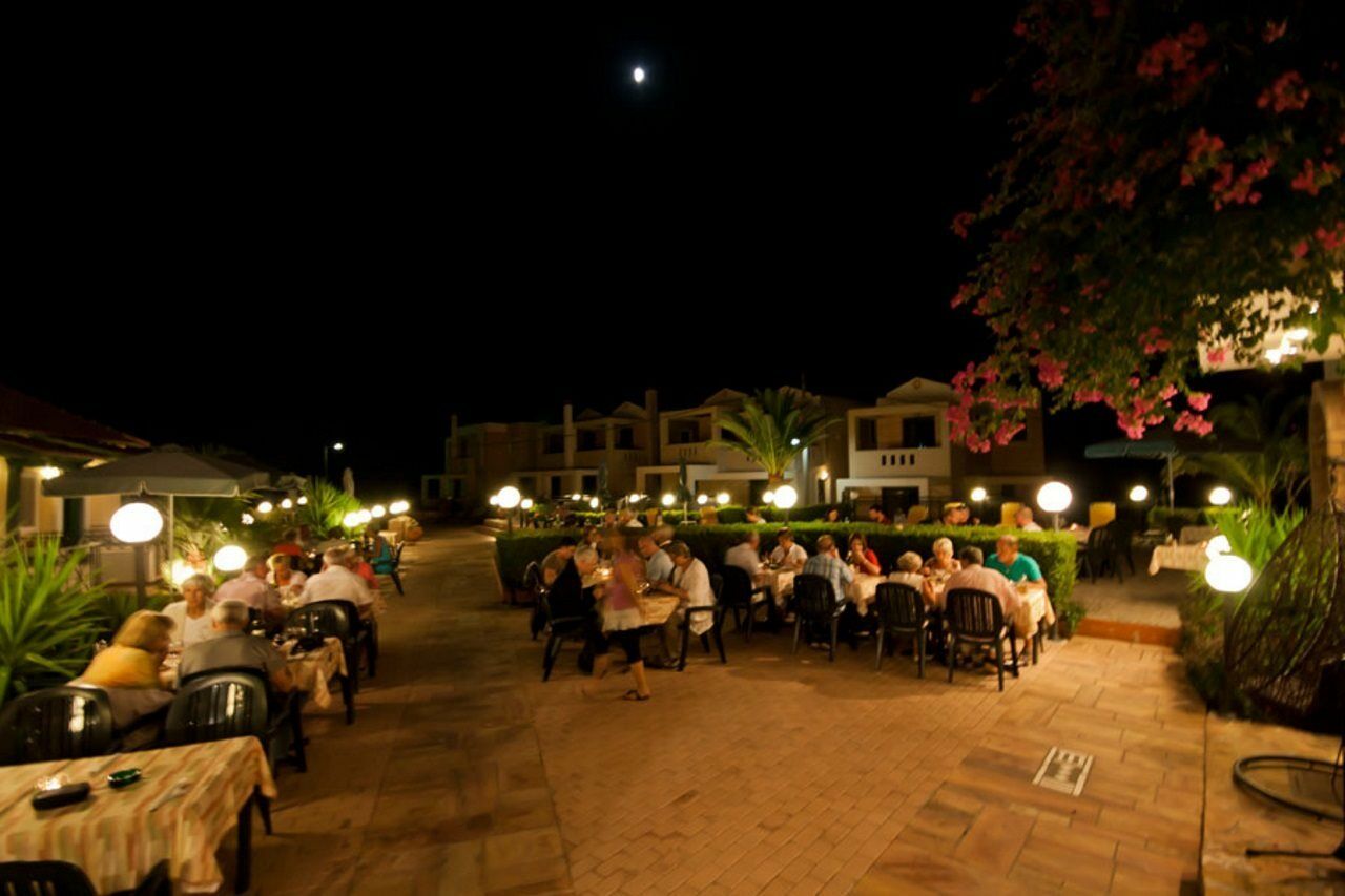 Sun Village Hotel Apartments Megás Limniónas Екстериор снимка