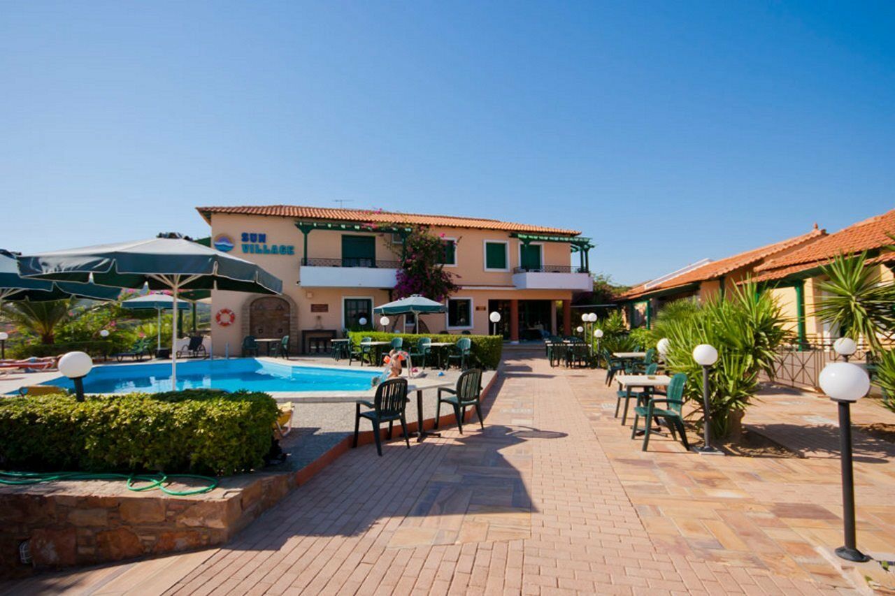 Sun Village Hotel Apartments Megás Limniónas Екстериор снимка