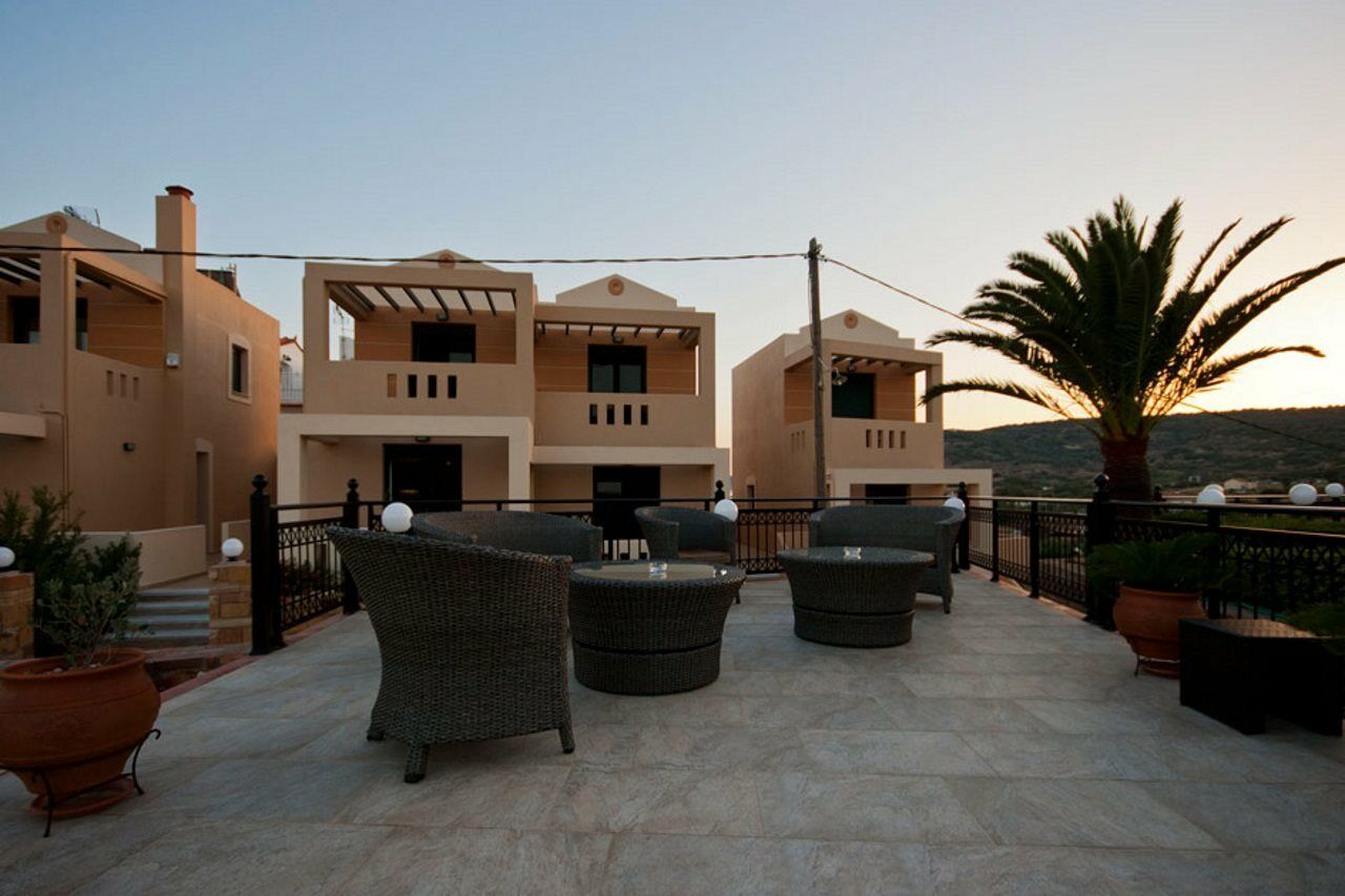 Sun Village Hotel Apartments Megás Limniónas Екстериор снимка